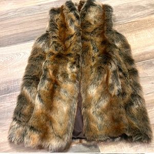 Donna Salyers Fabulous Furs (Faux)